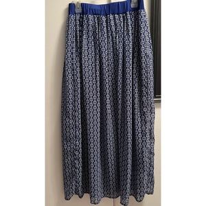 Ladies maxi skirt